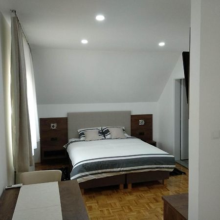 Villa Lucija โพลยานัค ภายนอก รูปภาพ