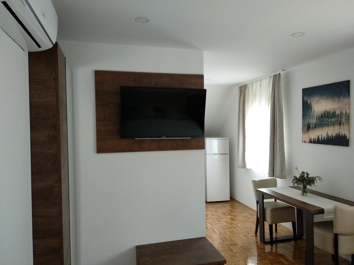Villa Lucija โพลยานัค ภายนอก รูปภาพ